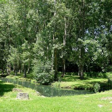 Anciens bâtiments de la Grange aux dîmes